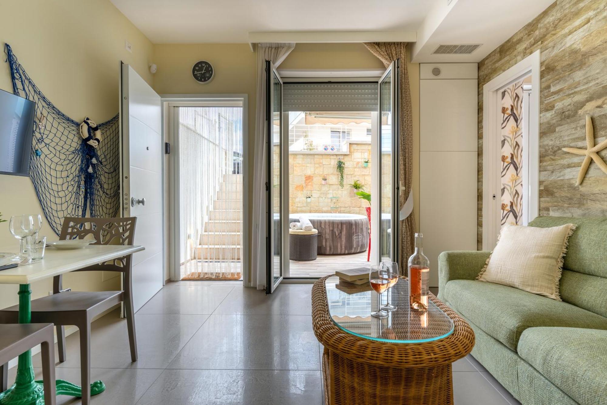 Cozy Marine Apt With Jacuzzi - 250Mt From Sea Polignano a Mare Exteriér fotografie