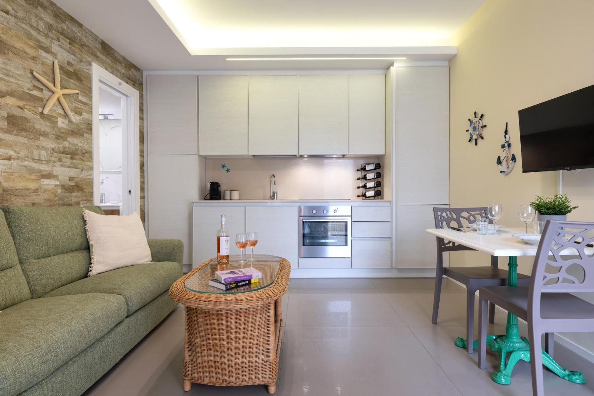 Cozy Marine Apt With Jacuzzi - 250Mt From Sea Polignano a Mare Exteriér fotografie