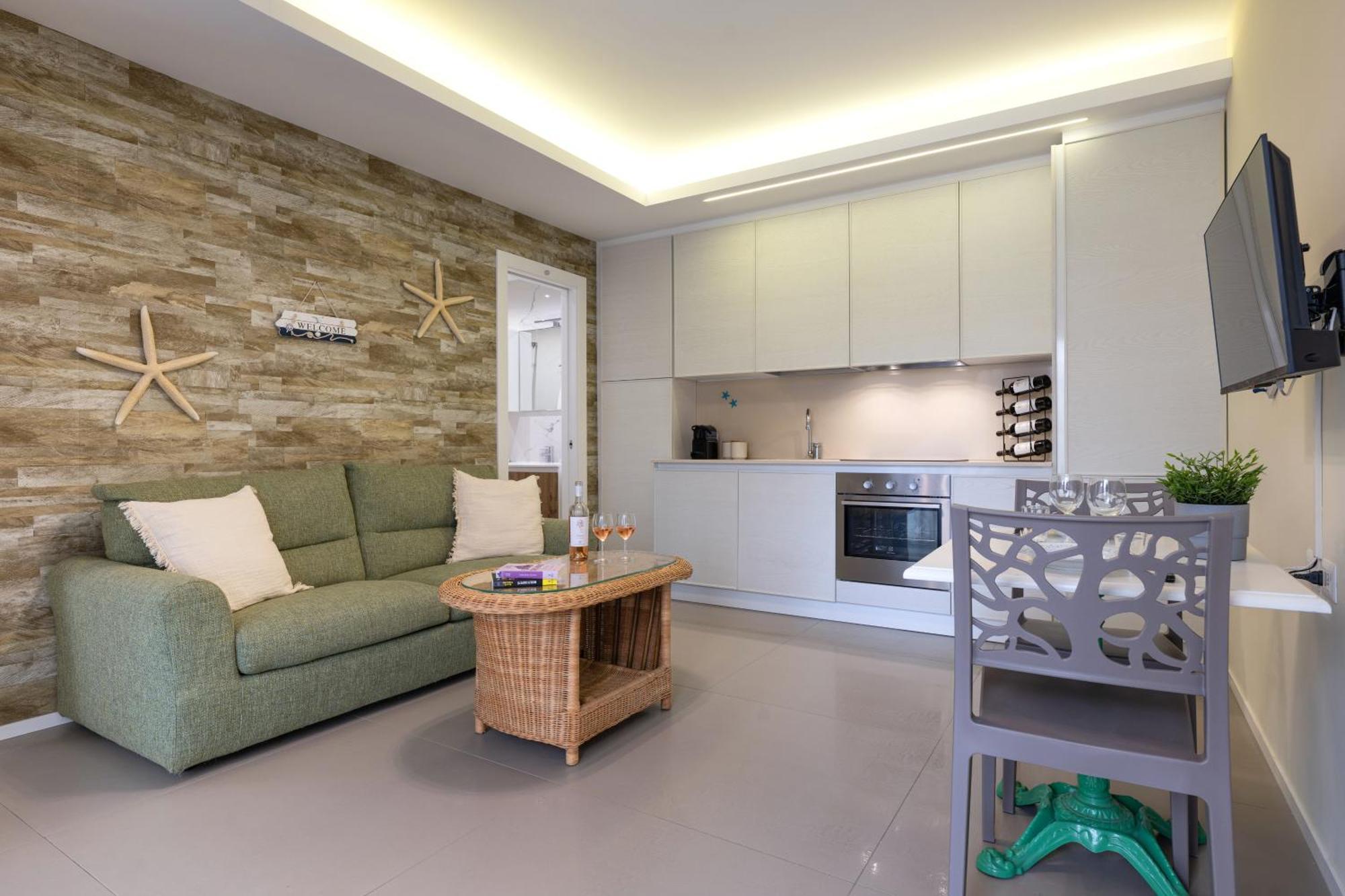 Cozy Marine Apt With Jacuzzi - 250Mt From Sea Polignano a Mare Exteriér fotografie